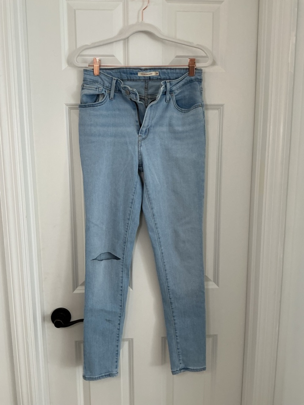 Levi's Light Blue Skinny Jeans with Knee Distress